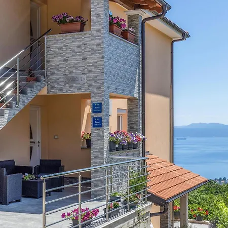 شقة 3 Bedroom Awesome In Veprinac