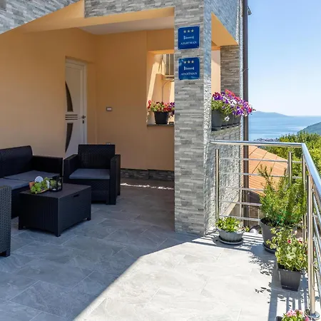 Apartment 3 Bedroom Awesome In