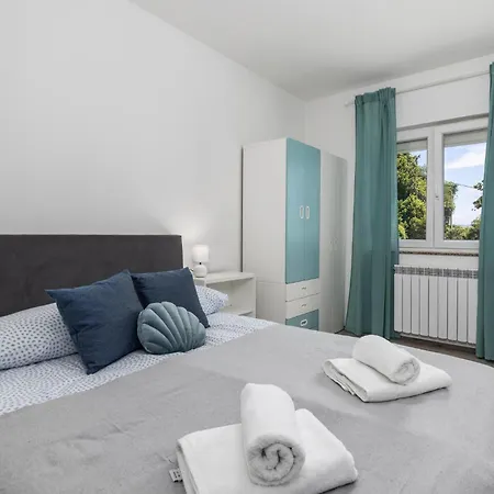 3 Bedroom Awesome In