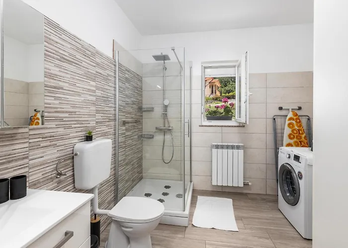3 Bedroom Awesome In アパート